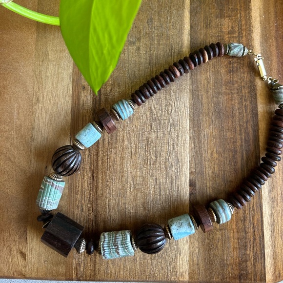 ☀️Handcrafted Wooden and Ceramic Beaded Necklace - Picture 2 of 4